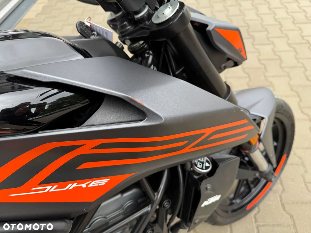 KTM Duke 125 - 22