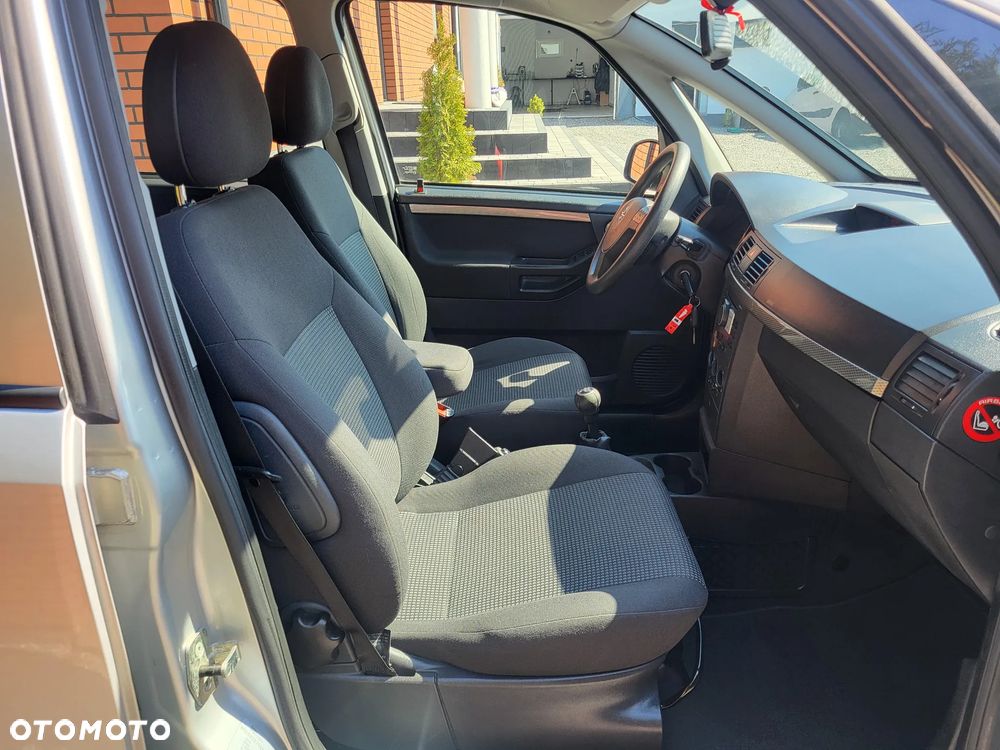 Opel Meriva 1.6 Essentia - 8