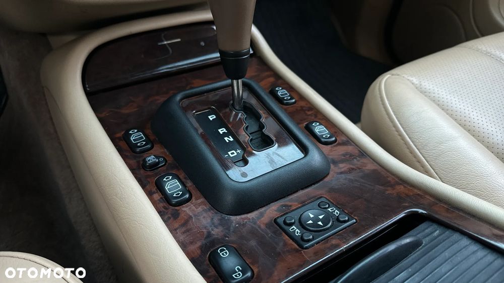 Mercedes-Benz ML - 25