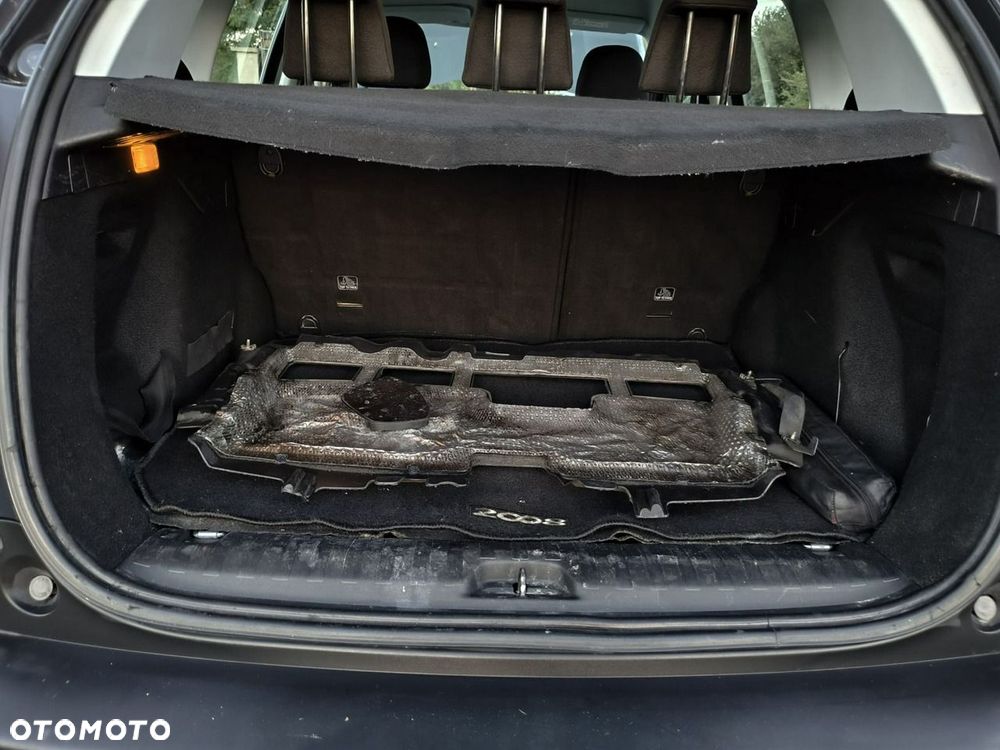 Peugeot 2008 - 14