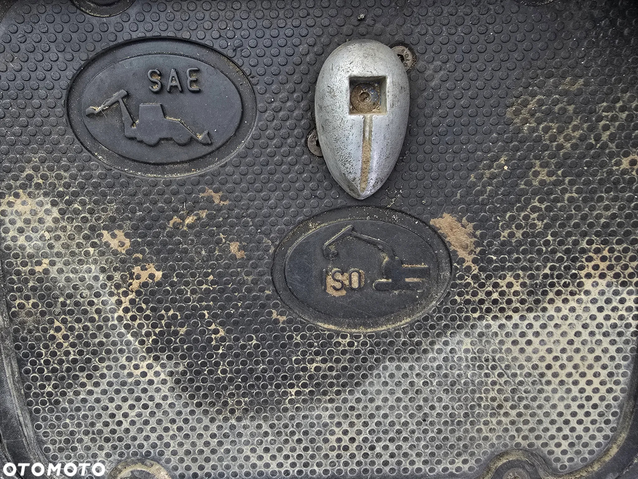 JCB - 16