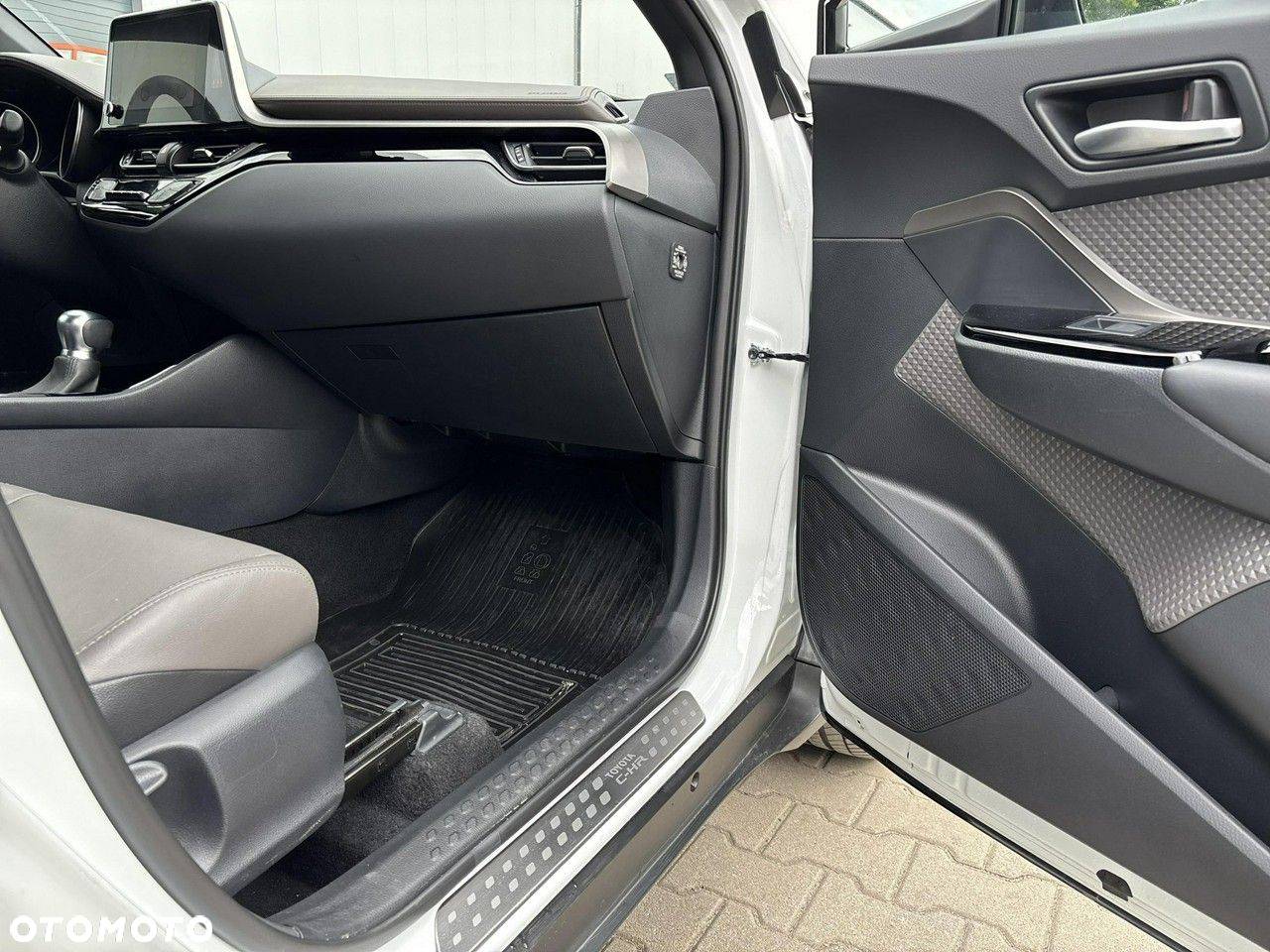 Toyota C-HR 1.8 Hybrid Executive - 17