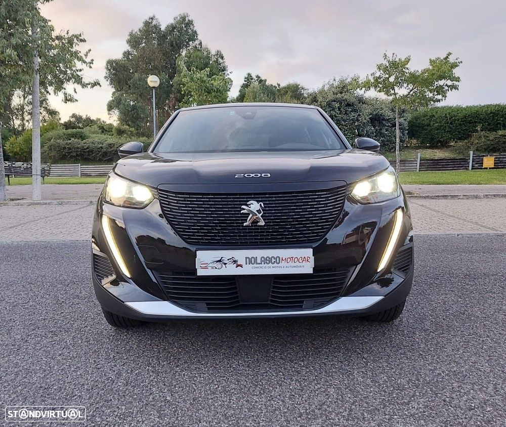 Peugeot e-2008 50 kWh Active Pack — fotografia 13