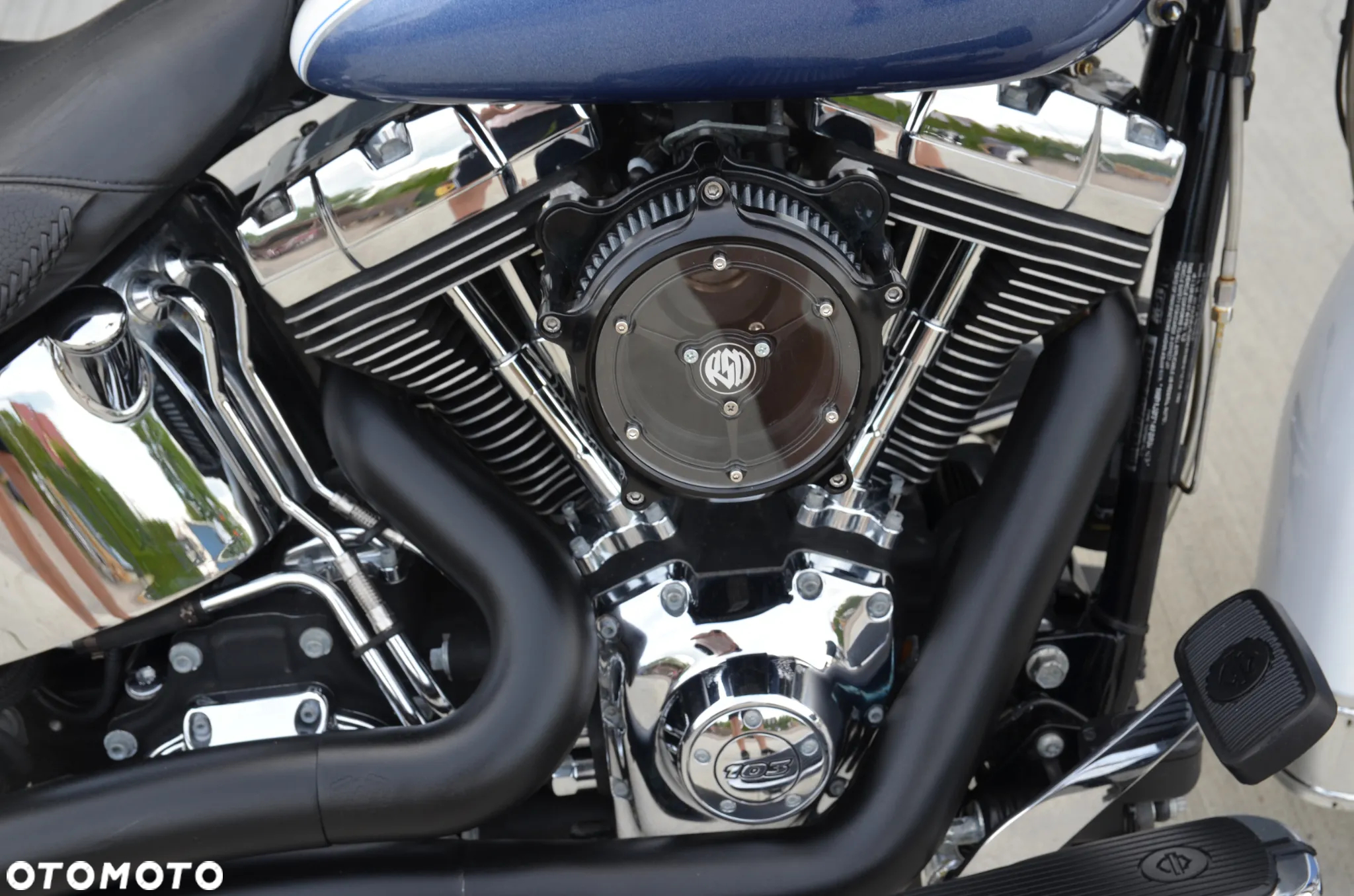 Harley-Davidson Softail Deluxe - 23