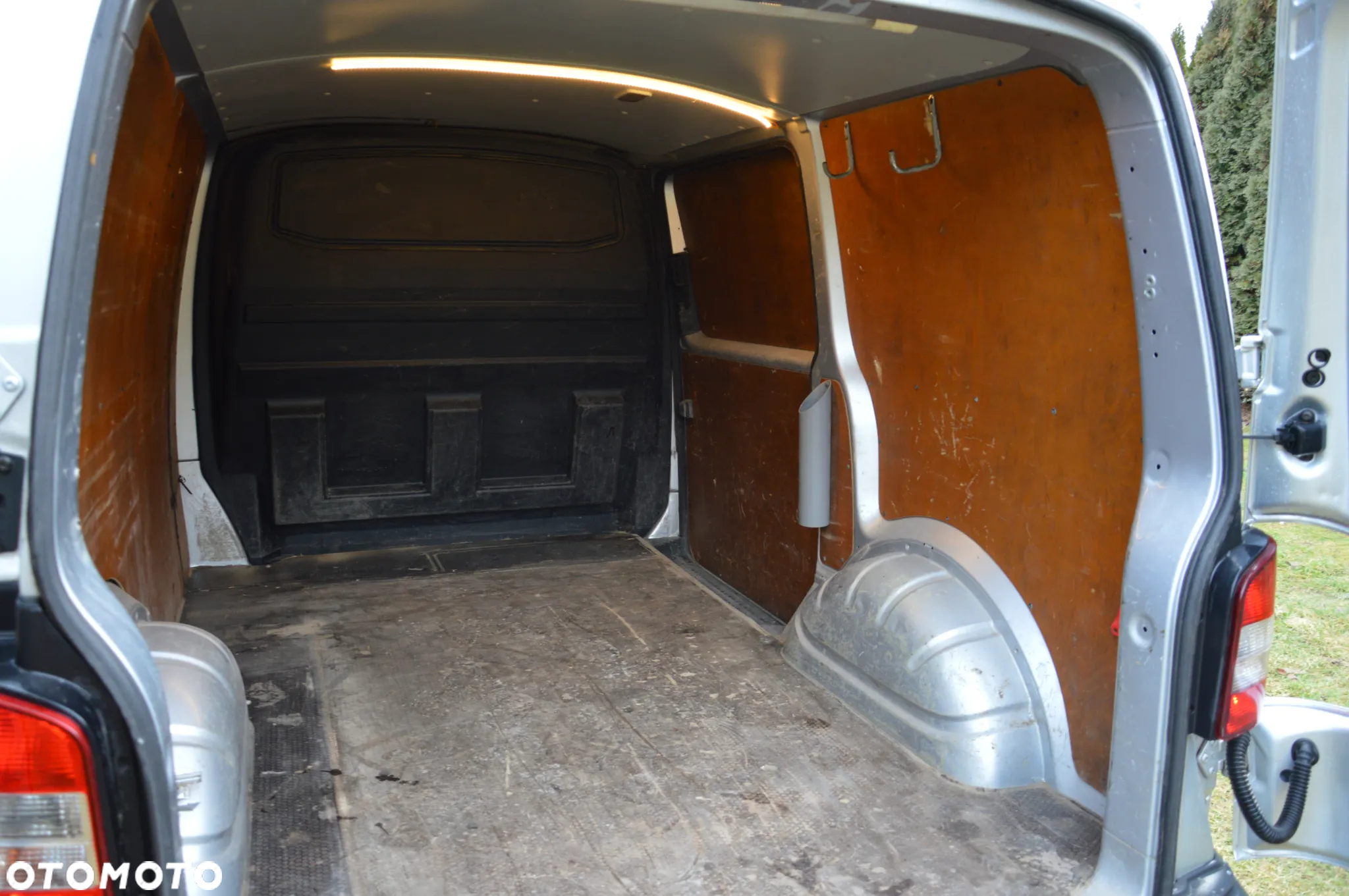 Volkswagen Transporter - 28