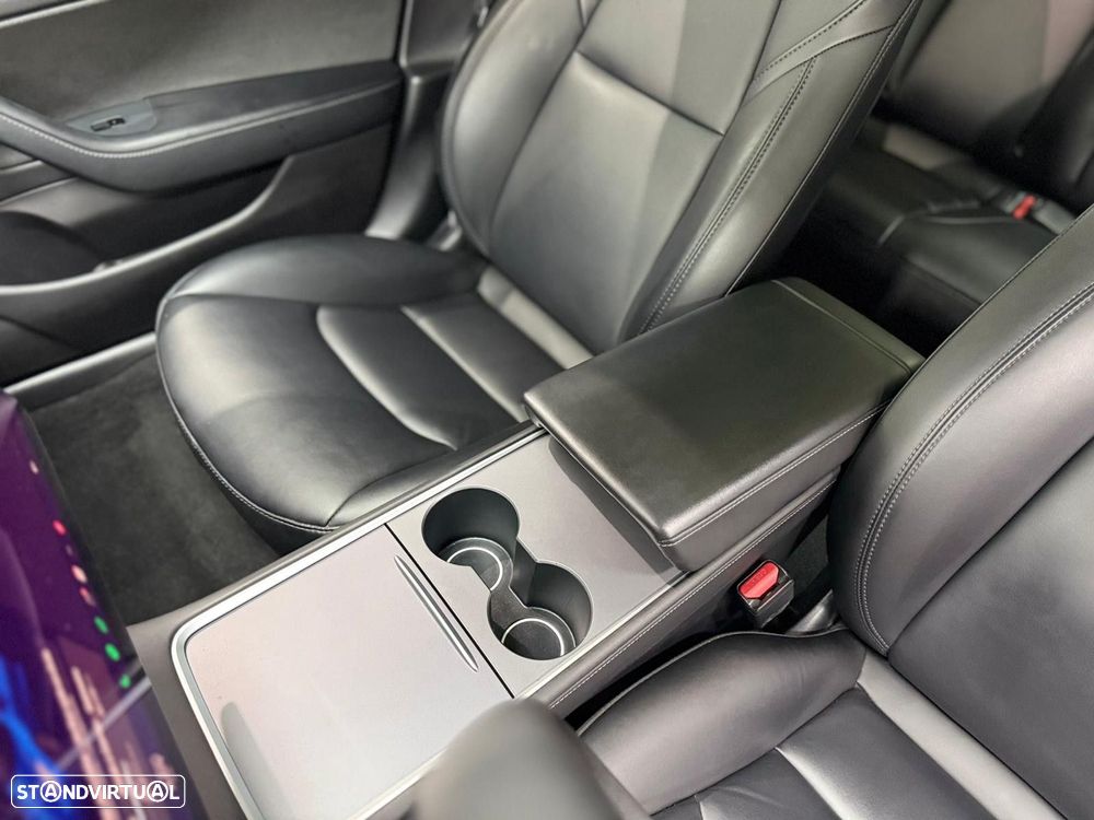 Tesla Model 3 Long-Range Dual Motor AWD - 17