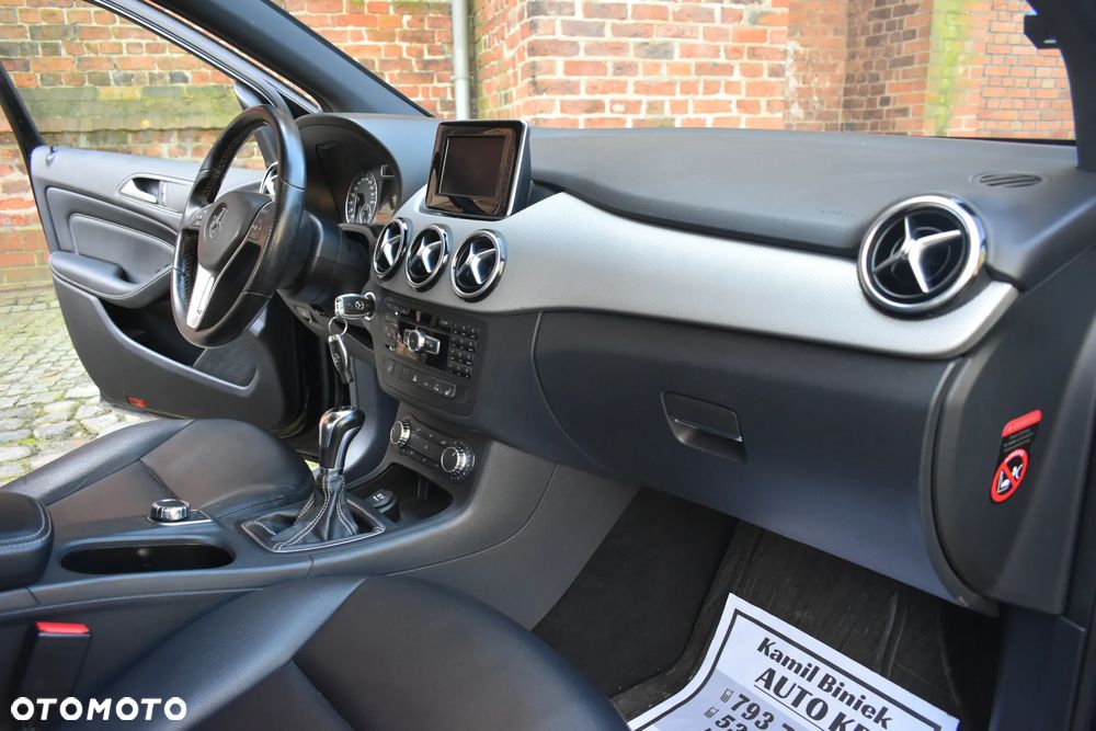 Mercedes-Benz Klasa B 180 (BlueEFFICIENCY) - 12