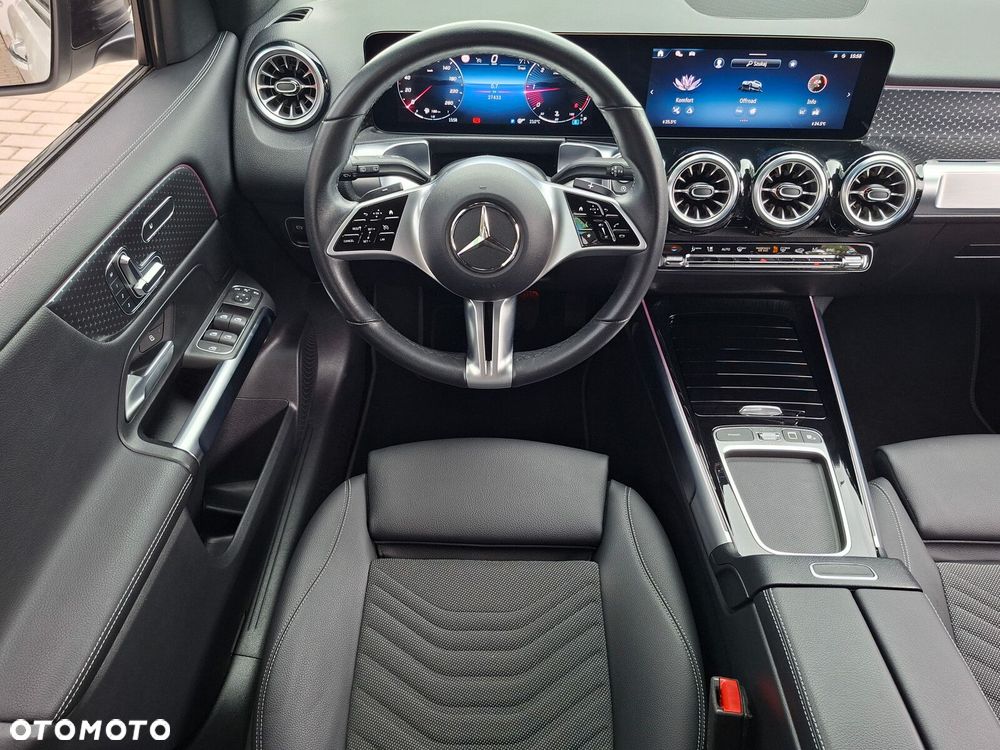Mercedes-Benz GLB - 21