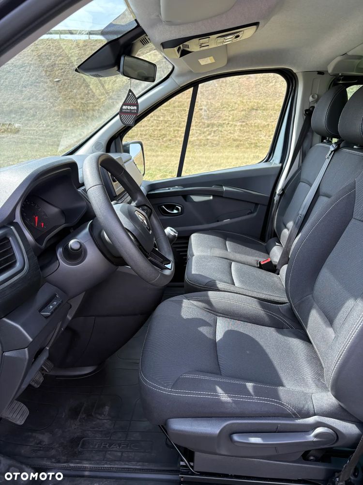 Renault Trafic 2.0 dCi - 7