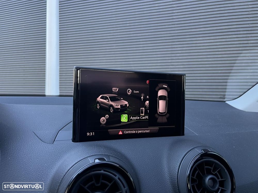 Audi Q2 30 TFSI Design - 12