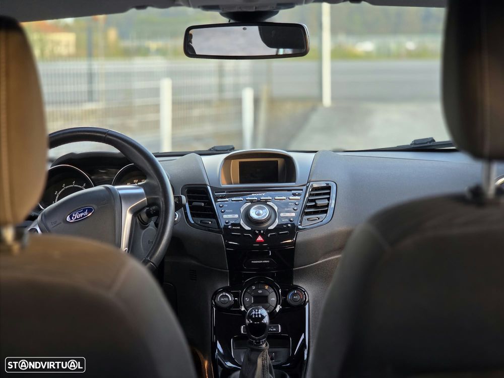 Ford Fiesta 1.0 T EcoBoost Titanium - 12