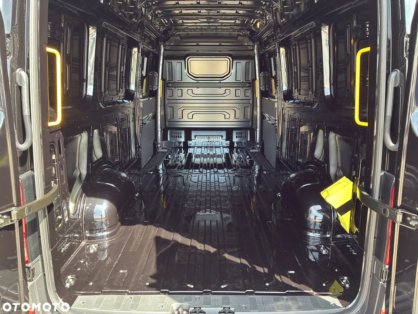 Volkswagen Crafter 35 Furgon AUTOMAT/L4H3, 2.0BiTDI 177KM, 4490mm, Wysoki dach, r.o. 4490 - 13