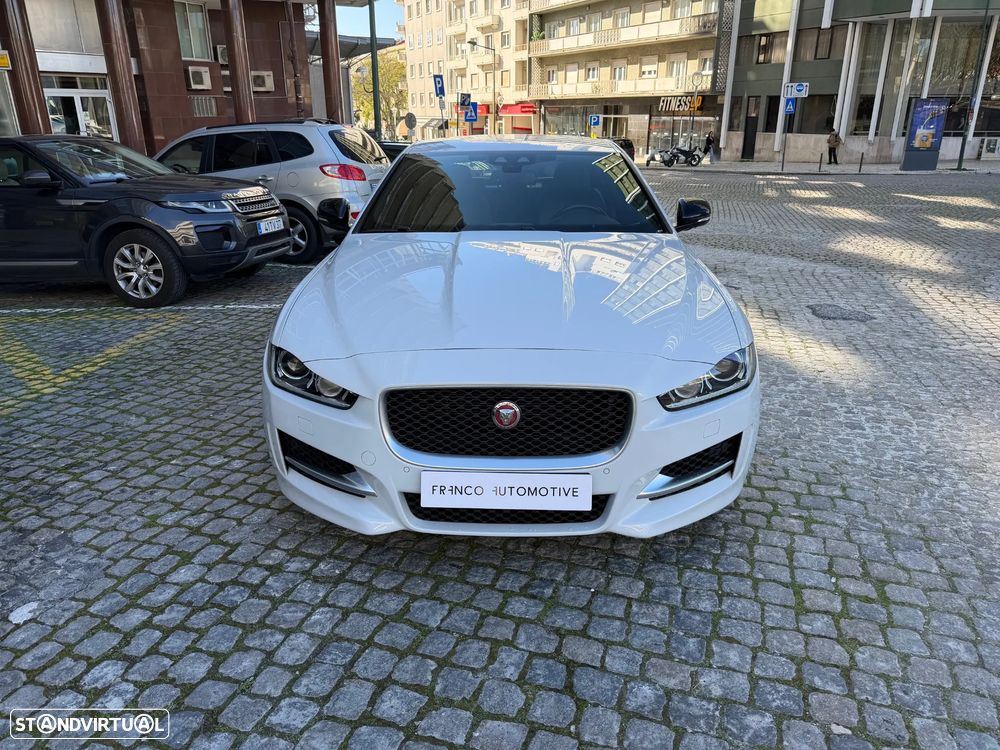 Jaguar XE - 2