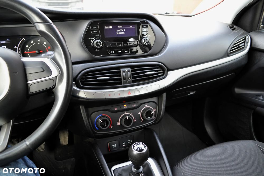 Fiat Tipo 1.4 T-Jet 16v Pop EU6d - 14