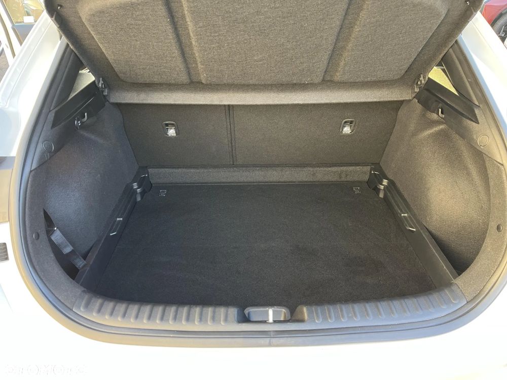 Kia XCeed 1.5 T-GDI M - 17