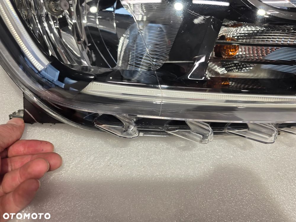 DACIA DUSTER II 17- PRAWA ŁADNA LAMPA PRZEDNIA PRZÓD NR 260101133R NR AUKCJI LPP275 - 3