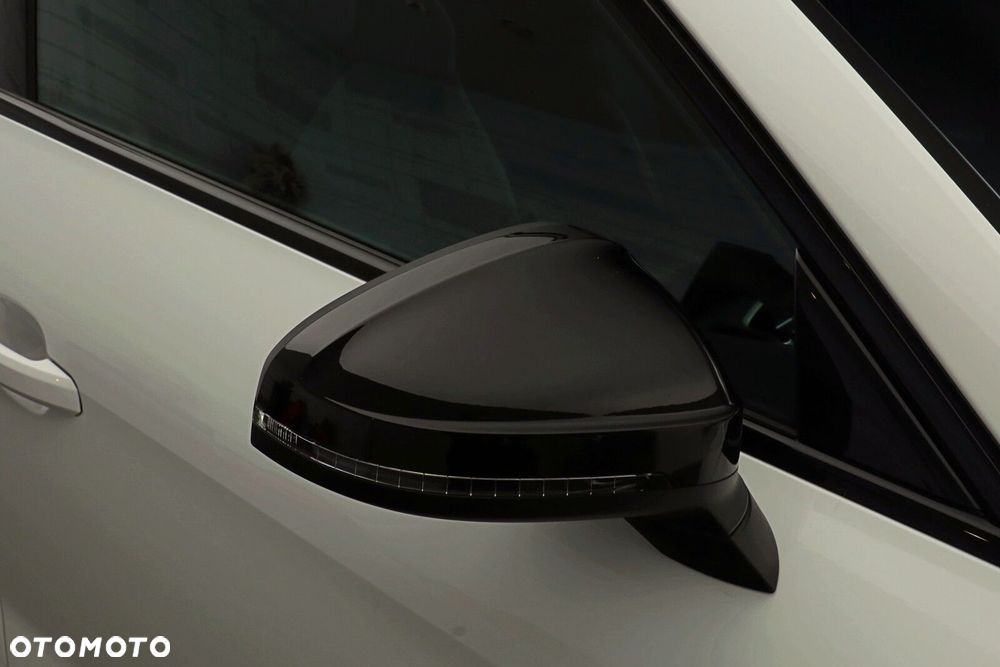 Audi A4 Limousine - 11