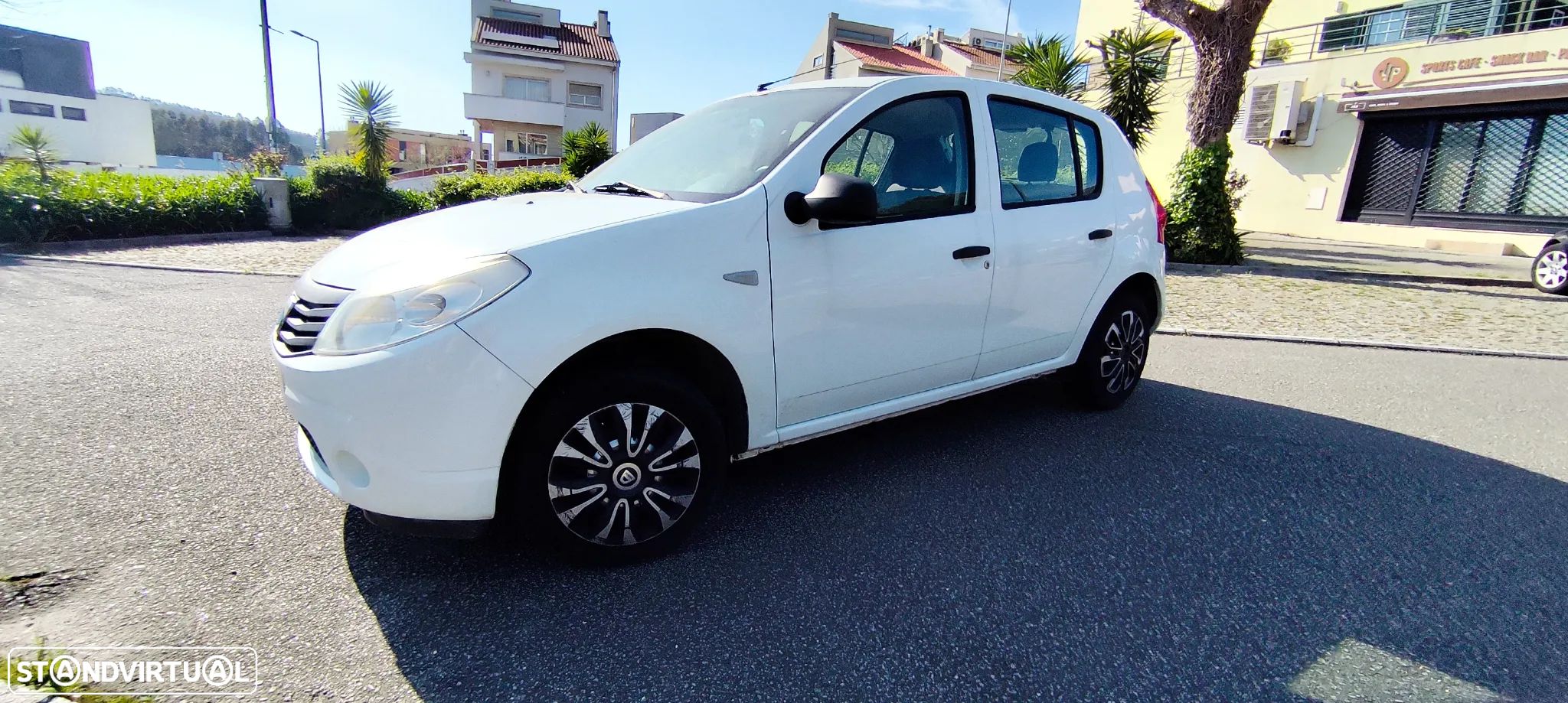Dacia Sandero - 1
