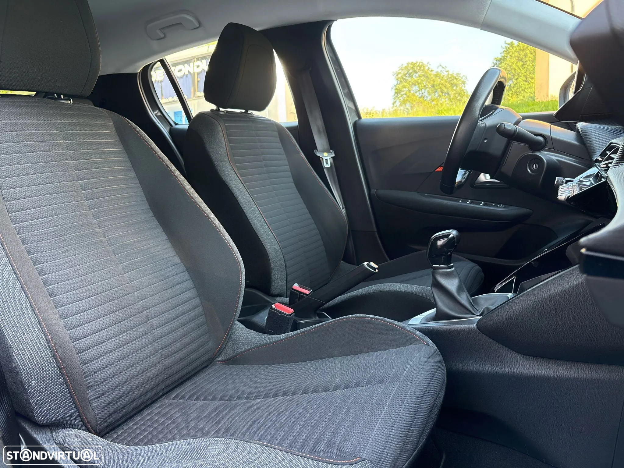 Peugeot 208 1.2 PureTech Active Pack - 10