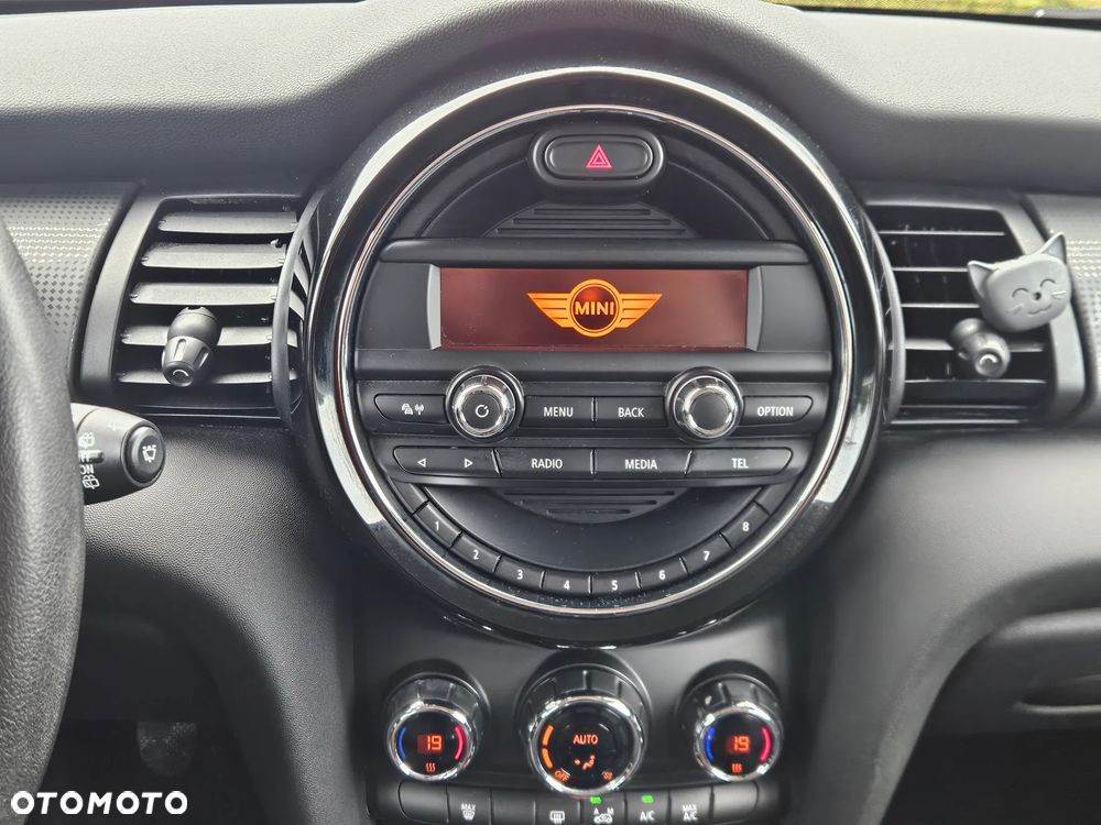 MINI Cooper Standard - 17