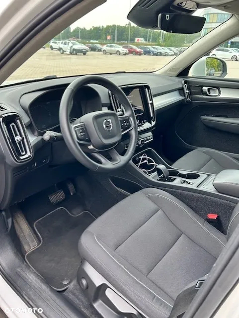 Volvo XC 40 T3 Momentum Pro - 5
