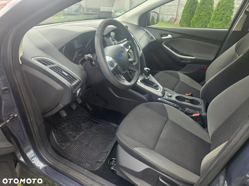 Ford Focus - 8