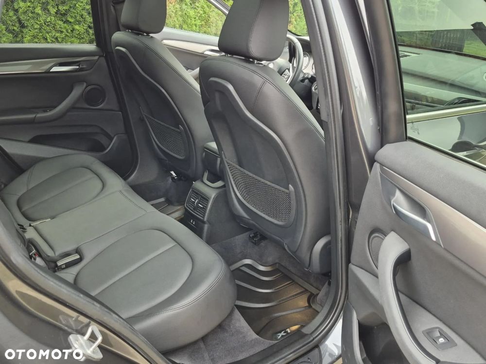 BMW X1 sDrive20i Sport - 4