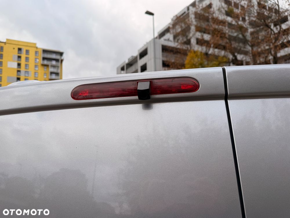 Opel e-Vivaro - 18