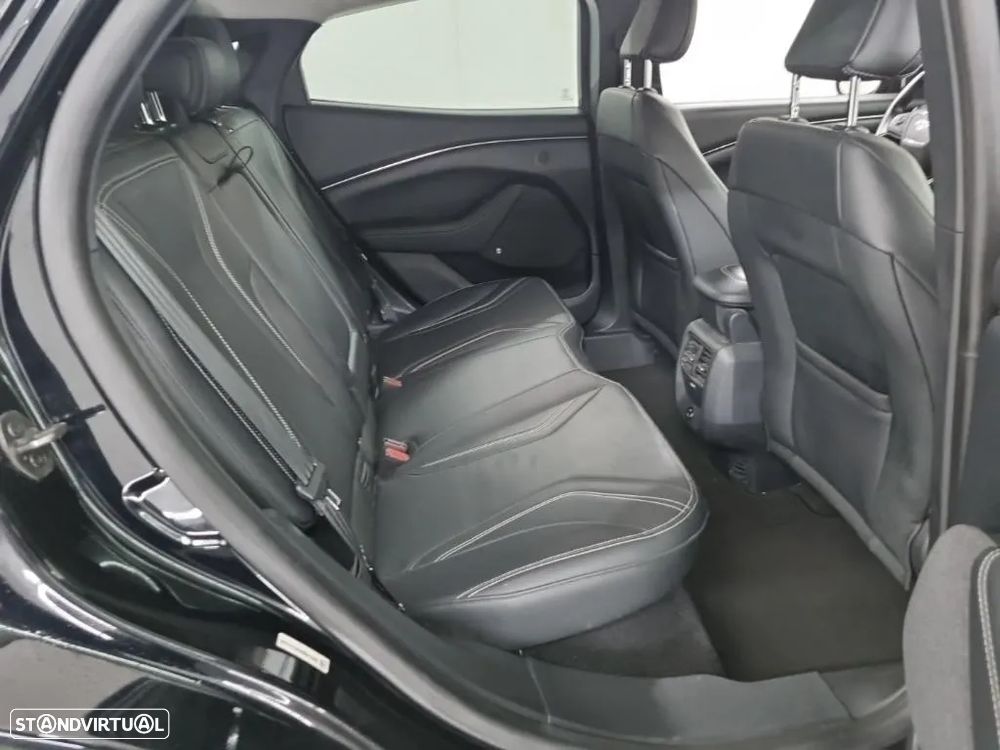 Ford Mustang Mach-E 75.7 kWh Base - 6