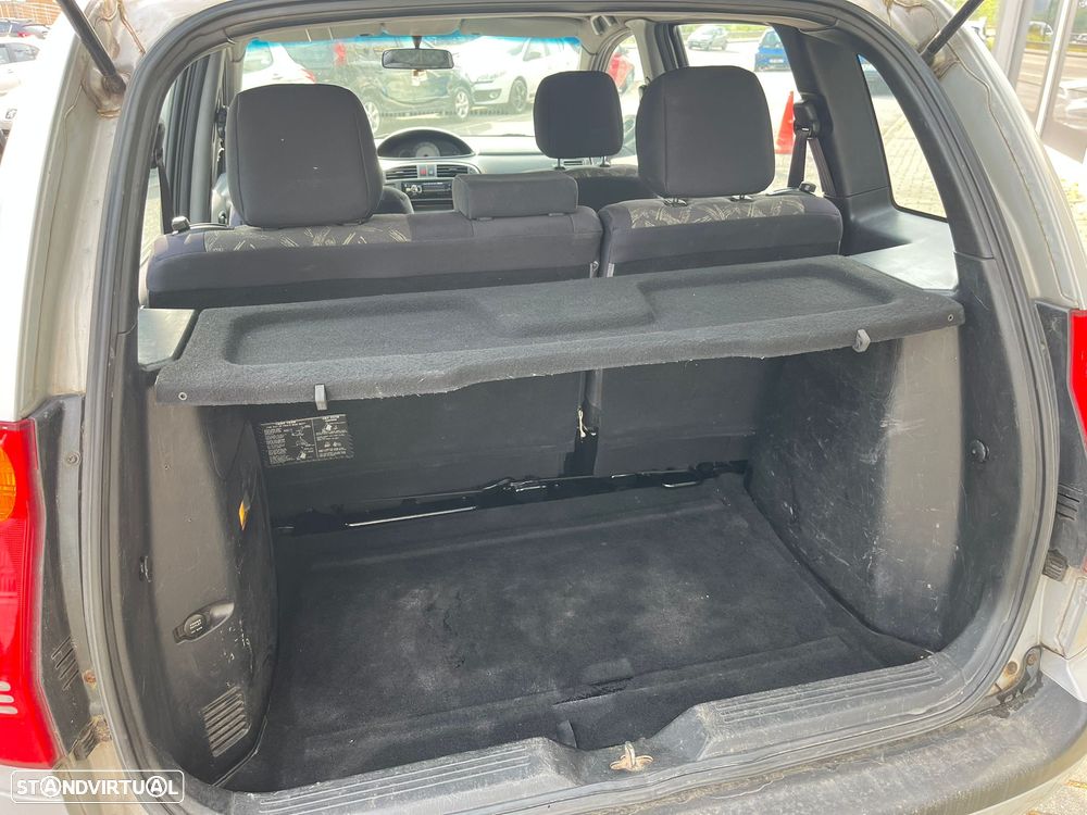 Hyundai Matrix 1.5 CRDi GLS - 21