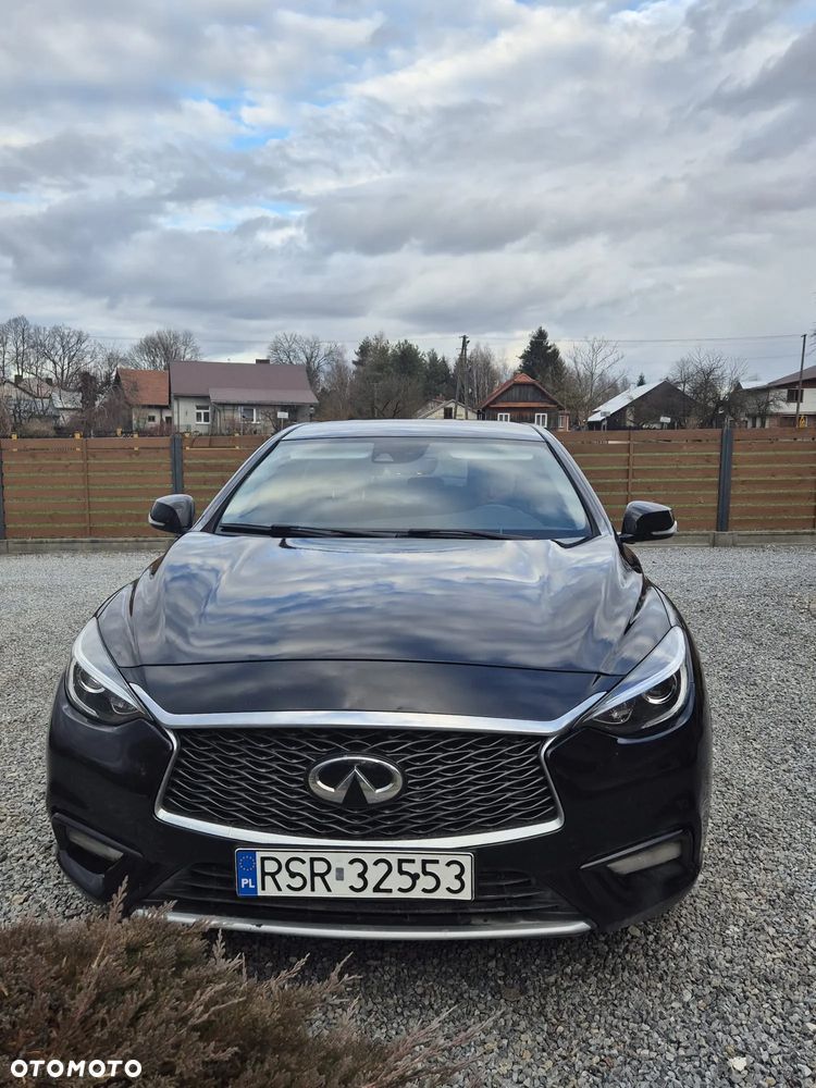 Infiniti Q30 1.5d DCT Premium - 14