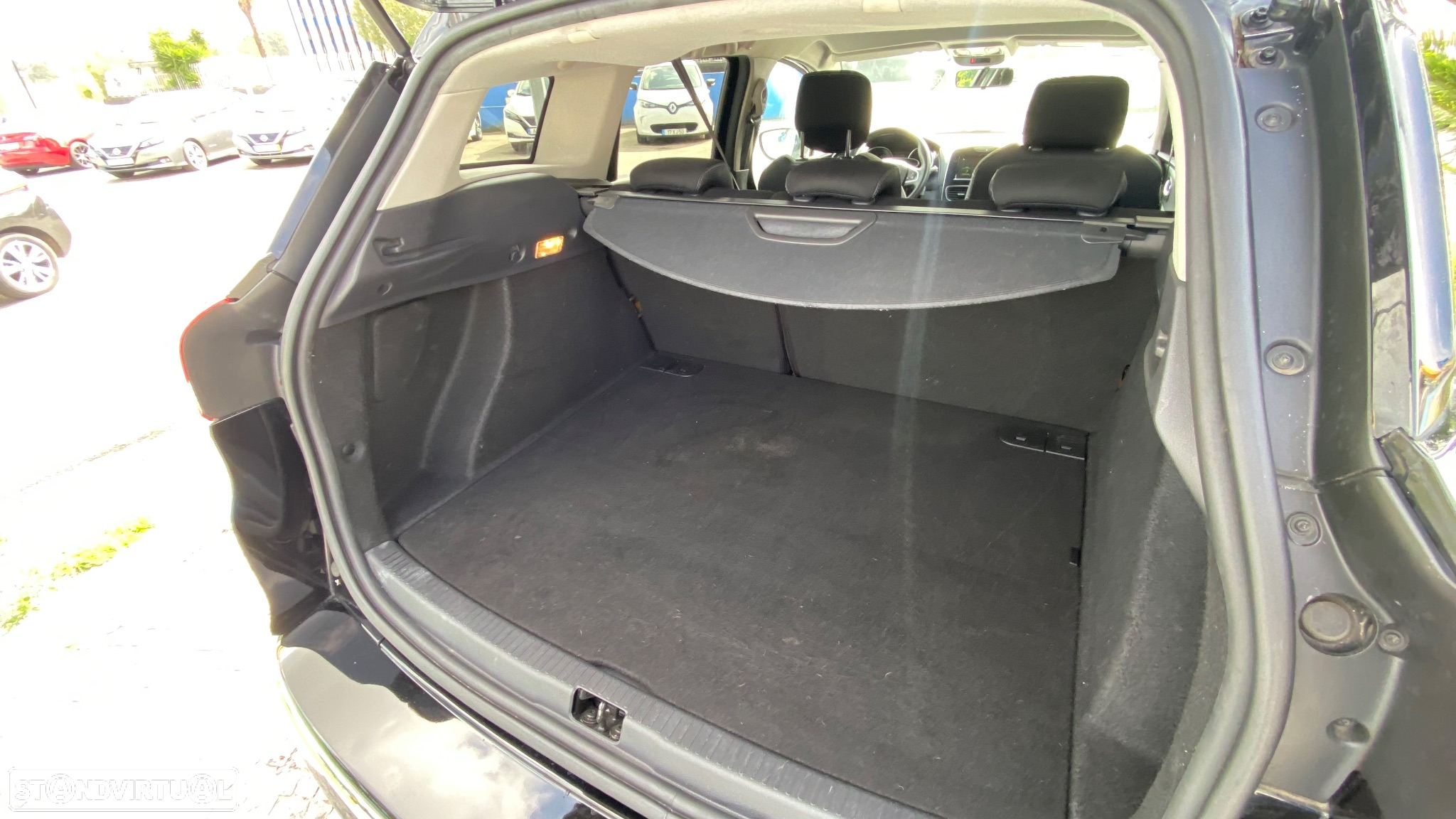 Renault Clio Sport Tourer 0.9 TCe Limited - 9