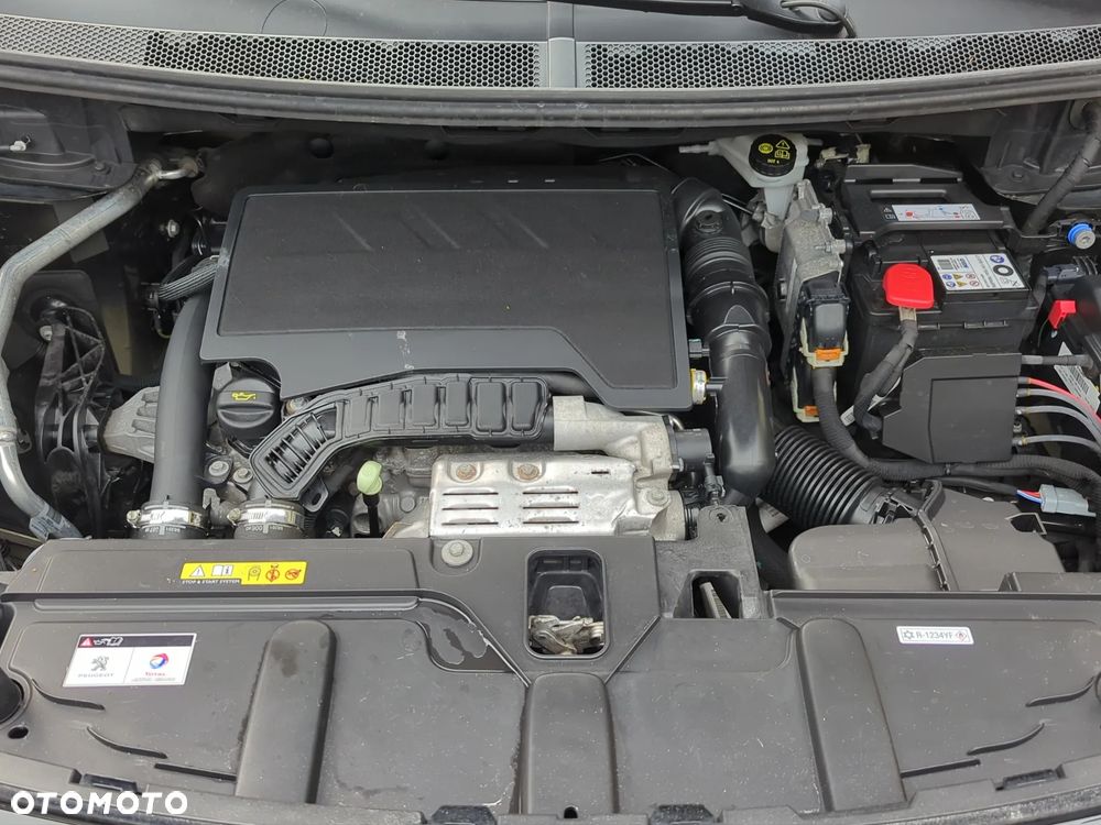 Peugeot 3008 1.2 PureTech Allure S&S EAT8 - 29