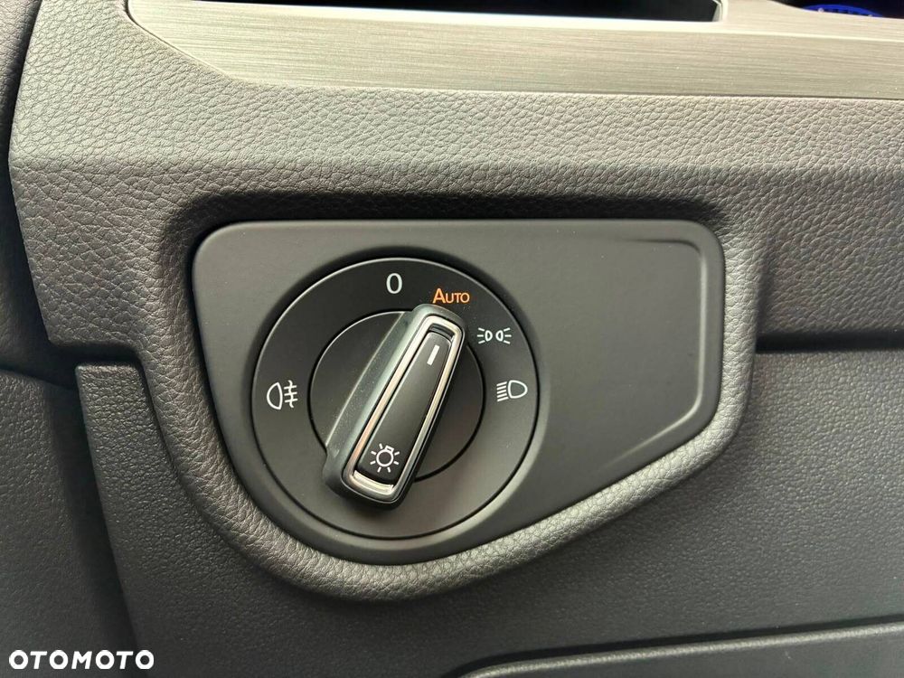 Volkswagen Touran - 23
