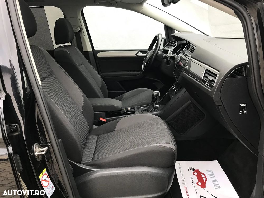 Volkswagen Touran 2.0 TDI SCR DSG Trendline - 15