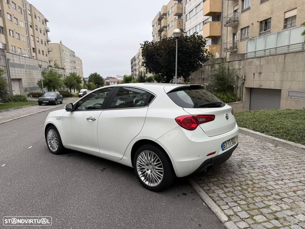 Alfa Romeo Giulietta 1.6 JTDM Exclusive - 5