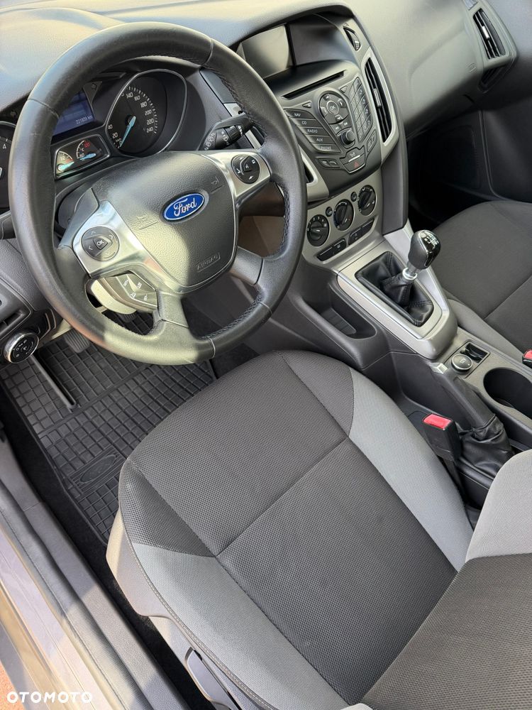 Ford Focus - 8