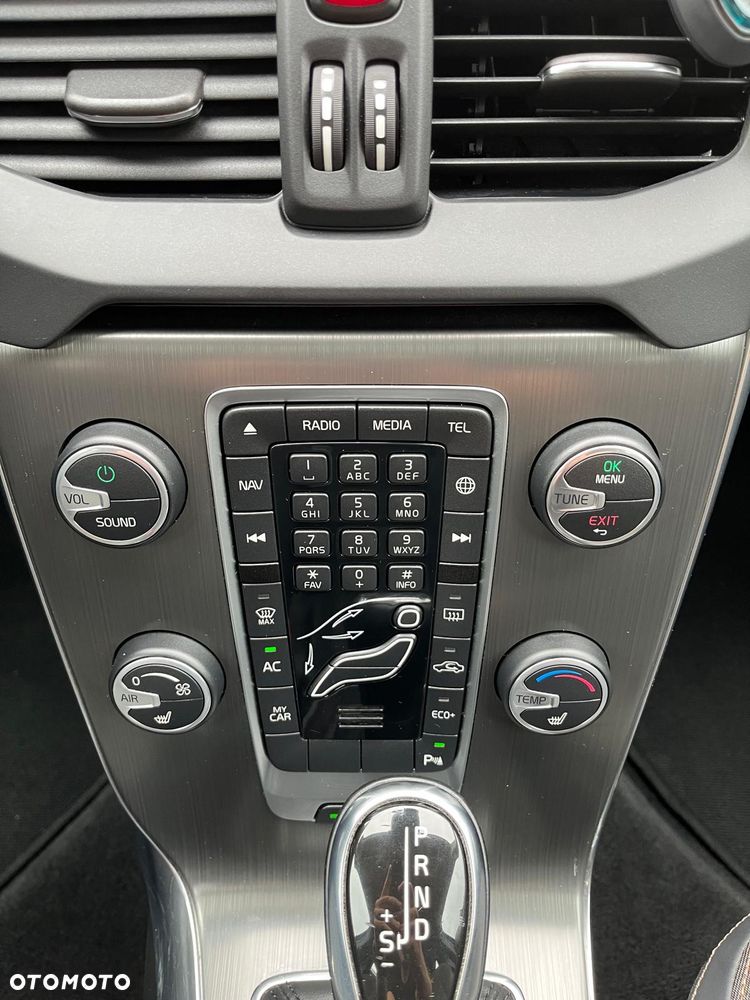 Volvo V40 Cross Country D3 Geartronic Momentum - 34