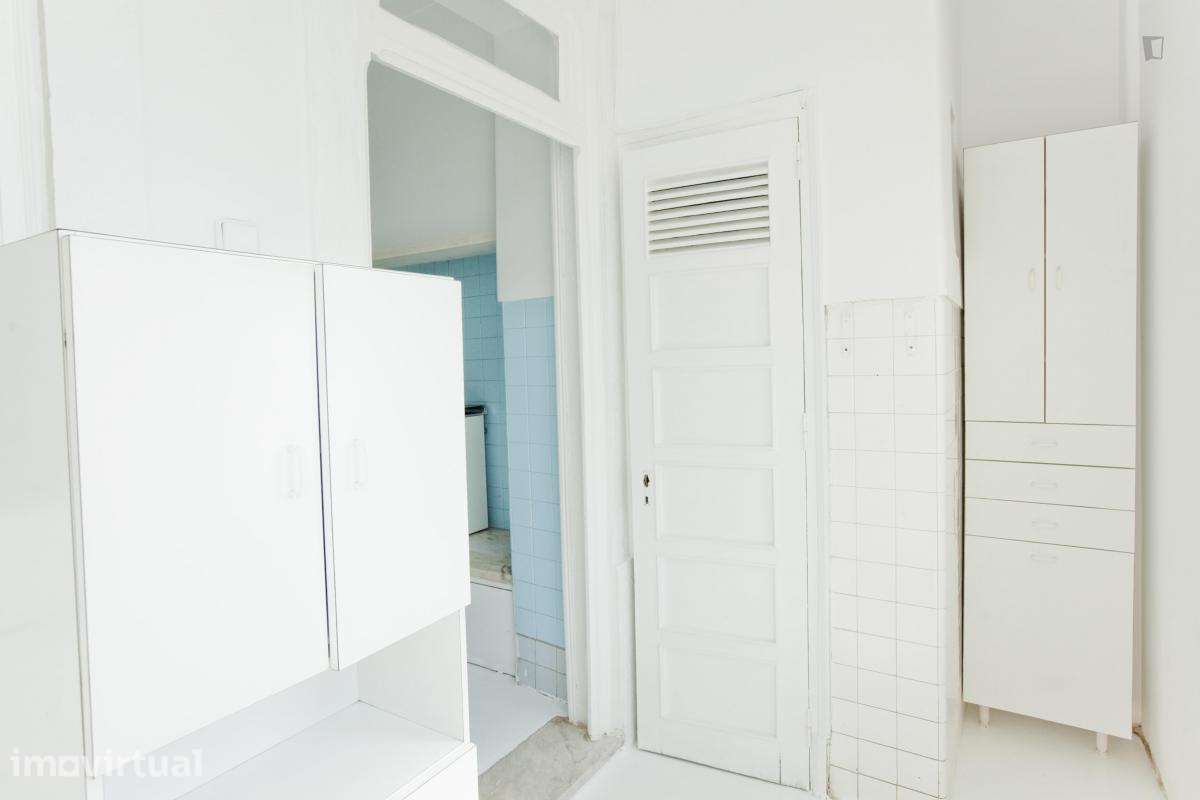 Quarto - localizado em Arroios Lisbon - Grande imagem: 3/14