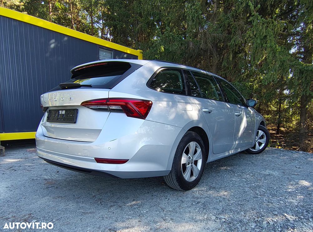 Skoda Octavia 2.0 TDI DSG Style - 17
