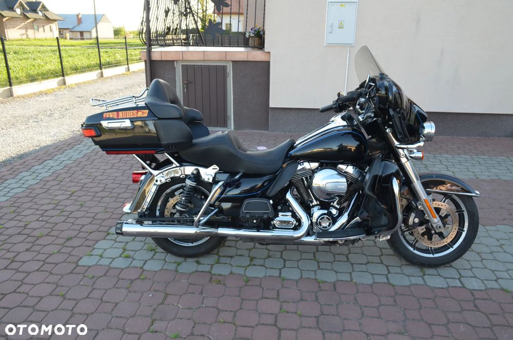 Harley-Davidson FLH Electra Glide - 2