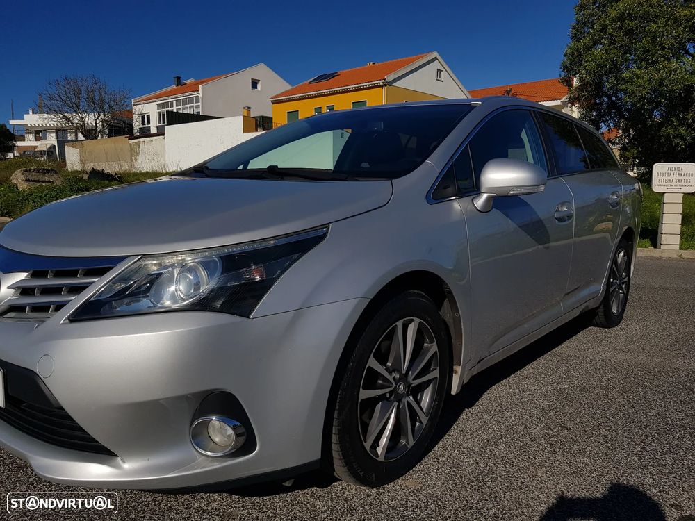 Toyota Avensis SW 2.0 D-4D Luxury+Navi - 59