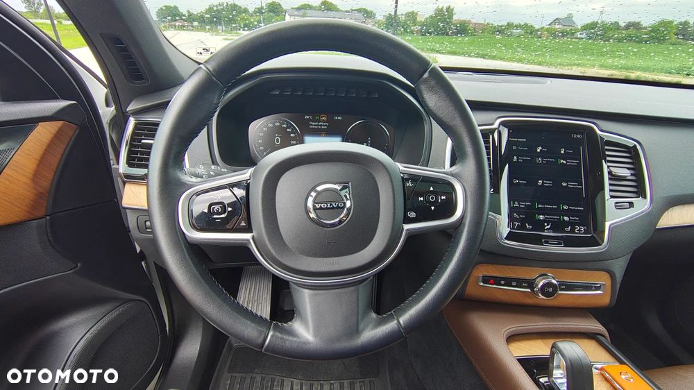 Volvo XC 90 - 30