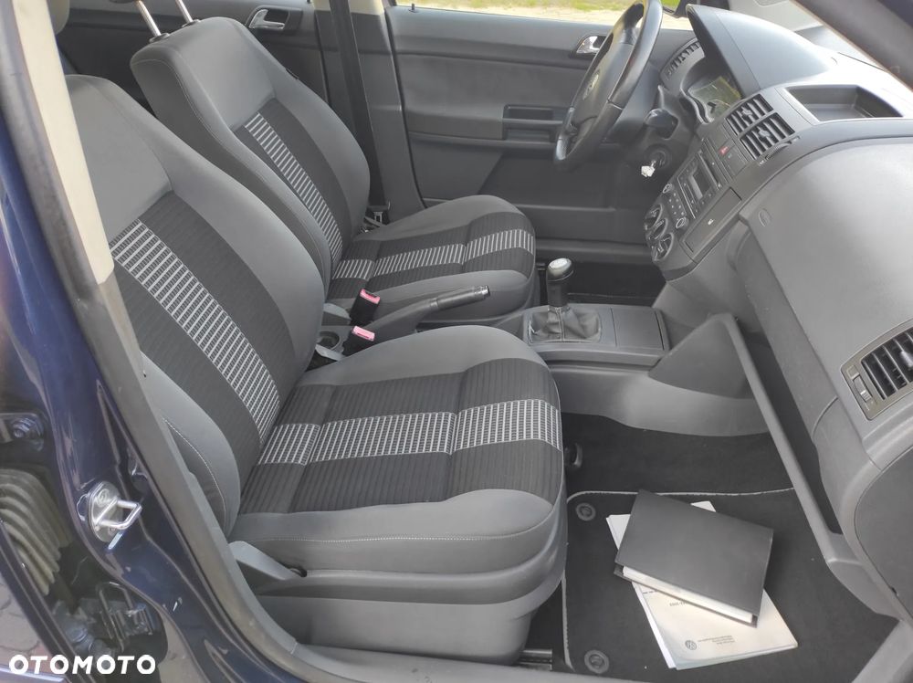 Volkswagen Polo - 11