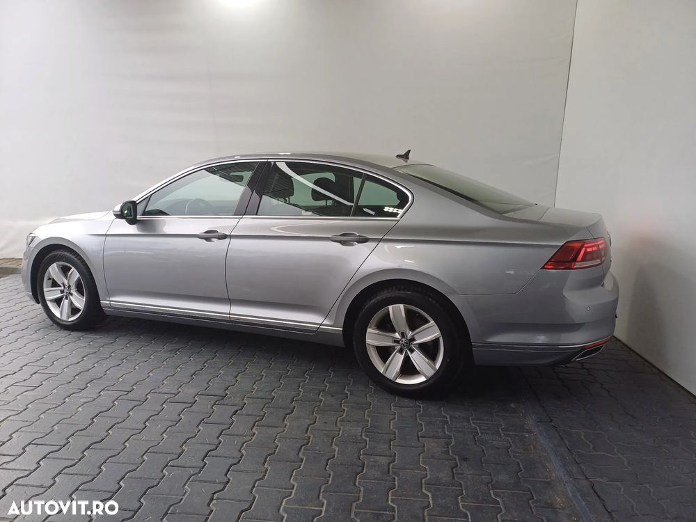 Volkswagen Passat 2.0 TDI DSG Highline - 3