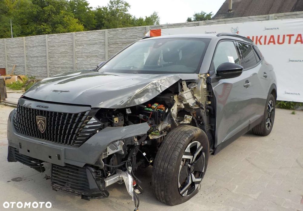 Peugeot 2008 - 12