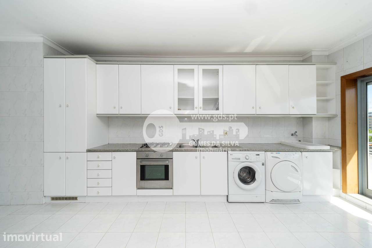 T5 Duplex na Rua Bernardo Sequeira, São Vítor - Grande imagem: 5/42