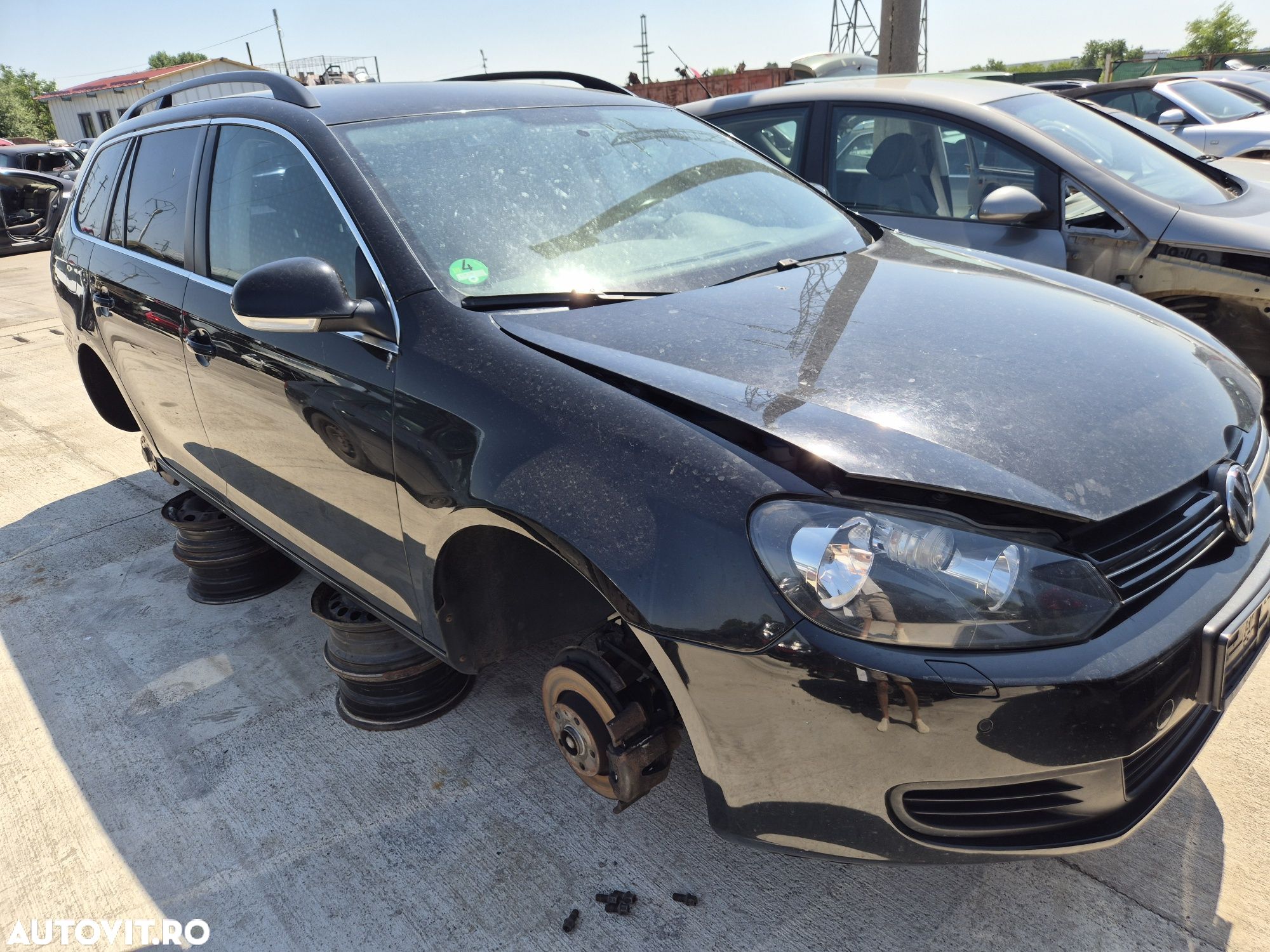 Dezmembram Volkswagen Golf 6 Combi 2011 1.6tdi EURO 5 CAY - 1