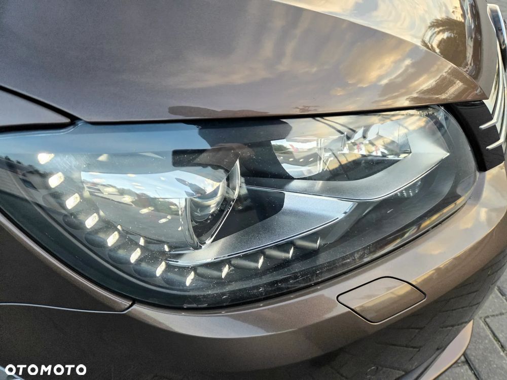 Volkswagen Touran 2.0 TDI DPF DSG Highline - 22