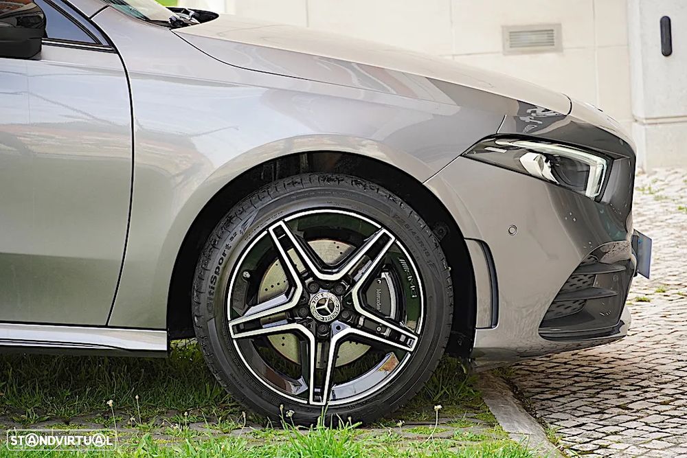 Mercedes-Benz A 250 e AMG Line - 13